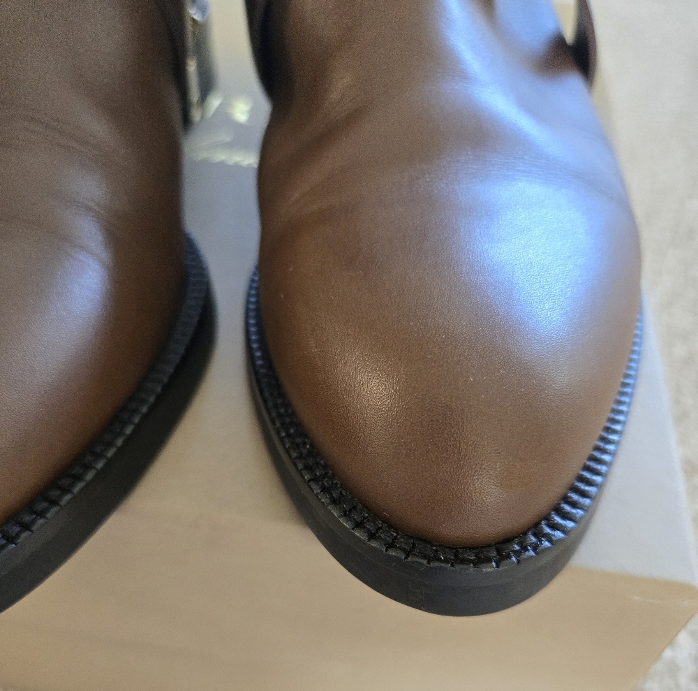 Burberry Women's Brown Booties. - Picture 6 of 13